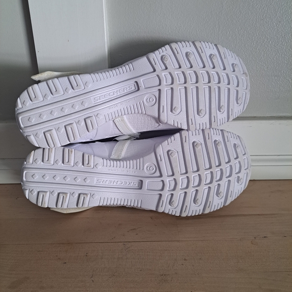 Skechers White Mary Jane Slip-On Shoes – Women’s Size 9 - Picture 5 of 5